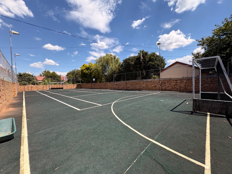 4 Bedroom Property for Sale in Flamwood North West